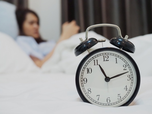 النوم العميق مع التأمل الموجه: ما العلاقة وكيف يمكن تحقيق ذلك؟